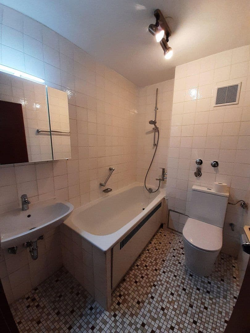 Pronájem bytu 1+1 33 m², München, Bavorsko Pronájem bytu 1+1 33 m², München, Bavorsko