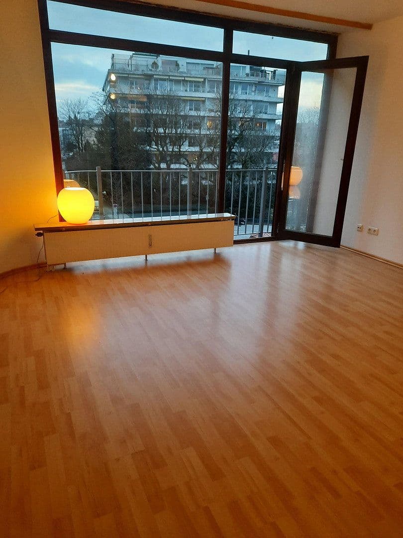 Pronájem bytu 1+1 33 m², München, Bavorsko Pronájem bytu 1+1 33 m², München, Bavorsko