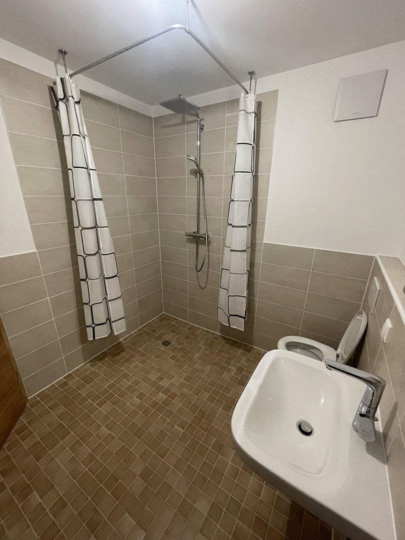Pronájem bytu 4+1 103 m², Fridolfing, Bavorsko Pronájem bytu 4+1 103 m², Fridolfing, Bavorsko