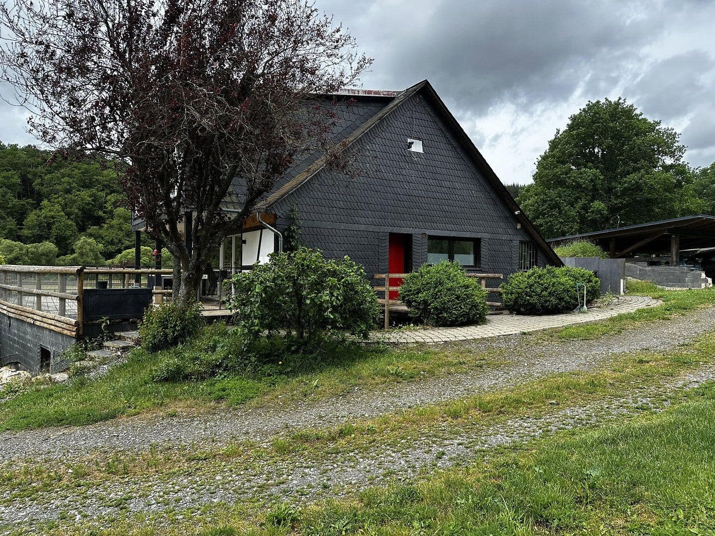 Prodej domu 140 m², pozemek 47.200 m², Kirchberg, Porýní-Falc Prodej domu 140 m², pozemek 47.200 m², Kirchberg, Porýní-Falc