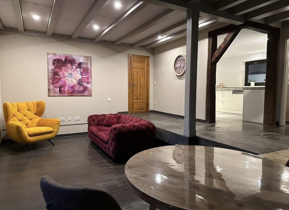 Prodej domu 140 m², pozemek 47.200 m², Kirchberg, Porýní-Falc Prodej domu 140 m², pozemek 47.200 m², Kirchberg, Porýní-Falc