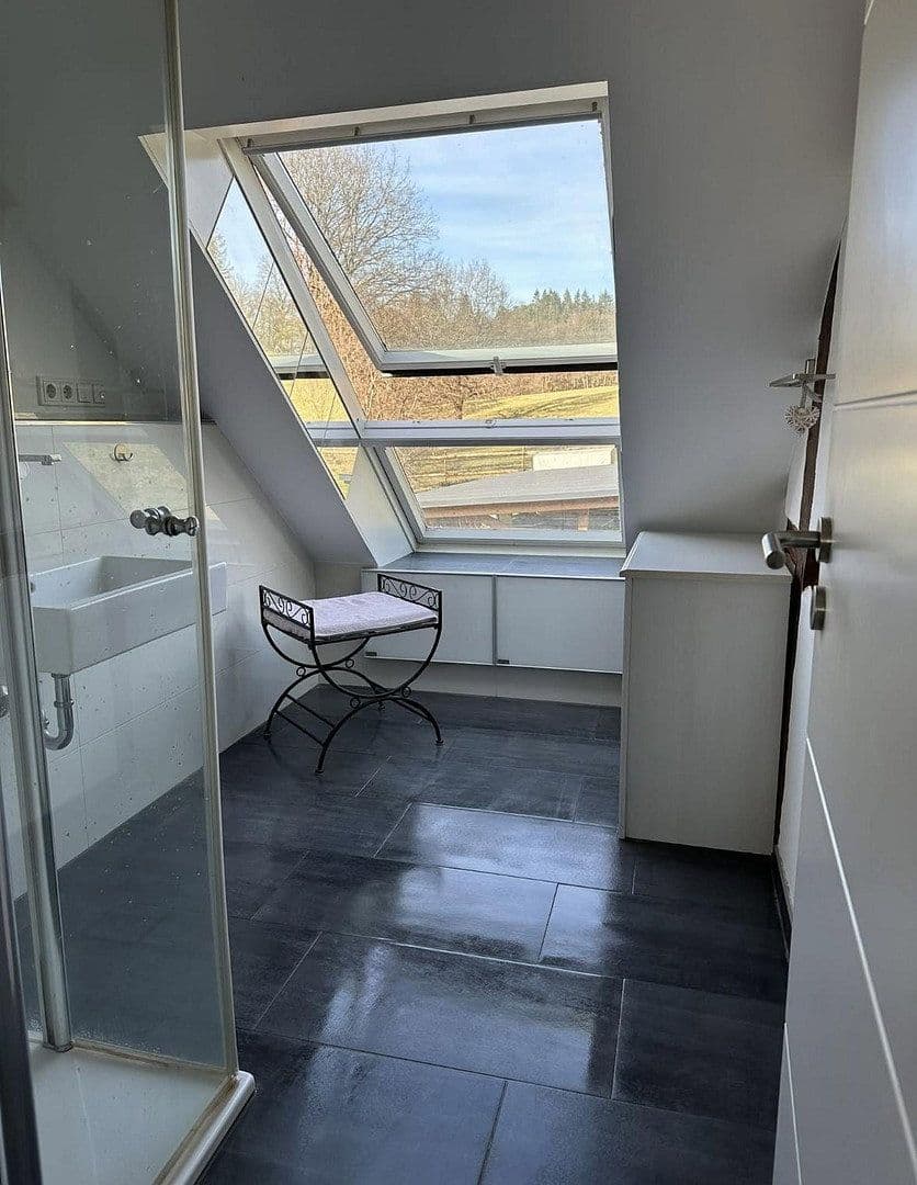 Prodej domu 140 m², pozemek 47.200 m², Kirchberg, Porýní-Falc Prodej domu 140 m², pozemek 47.200 m², Kirchberg, Porýní-Falc