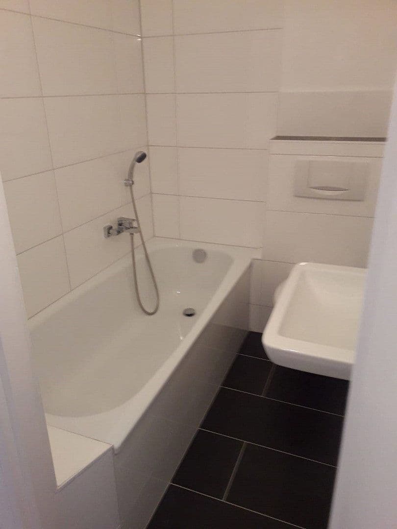 Pronájem bytu 2+1 55 m², Goethestraße 70, Offenbach am Main, Hessen Pronájem bytu 2+1 55 m², Goethestraße 70, Offenbach am Main, Hessen