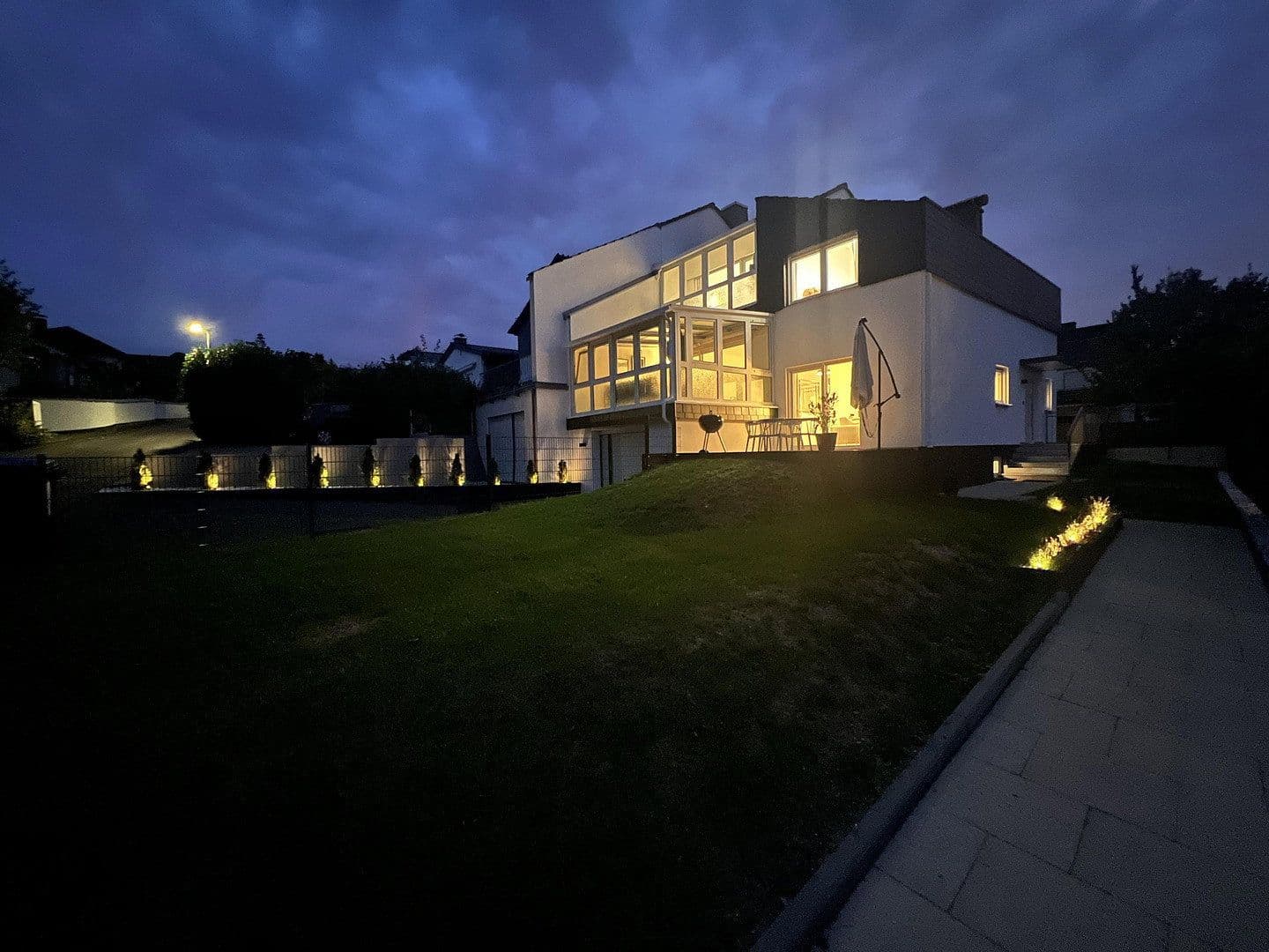 Prodej domu 138 m², pozemek 400 m², Neu-Anspach, Hessen Prodej domu 138 m², pozemek 400 m², Neu-Anspach, Hessen