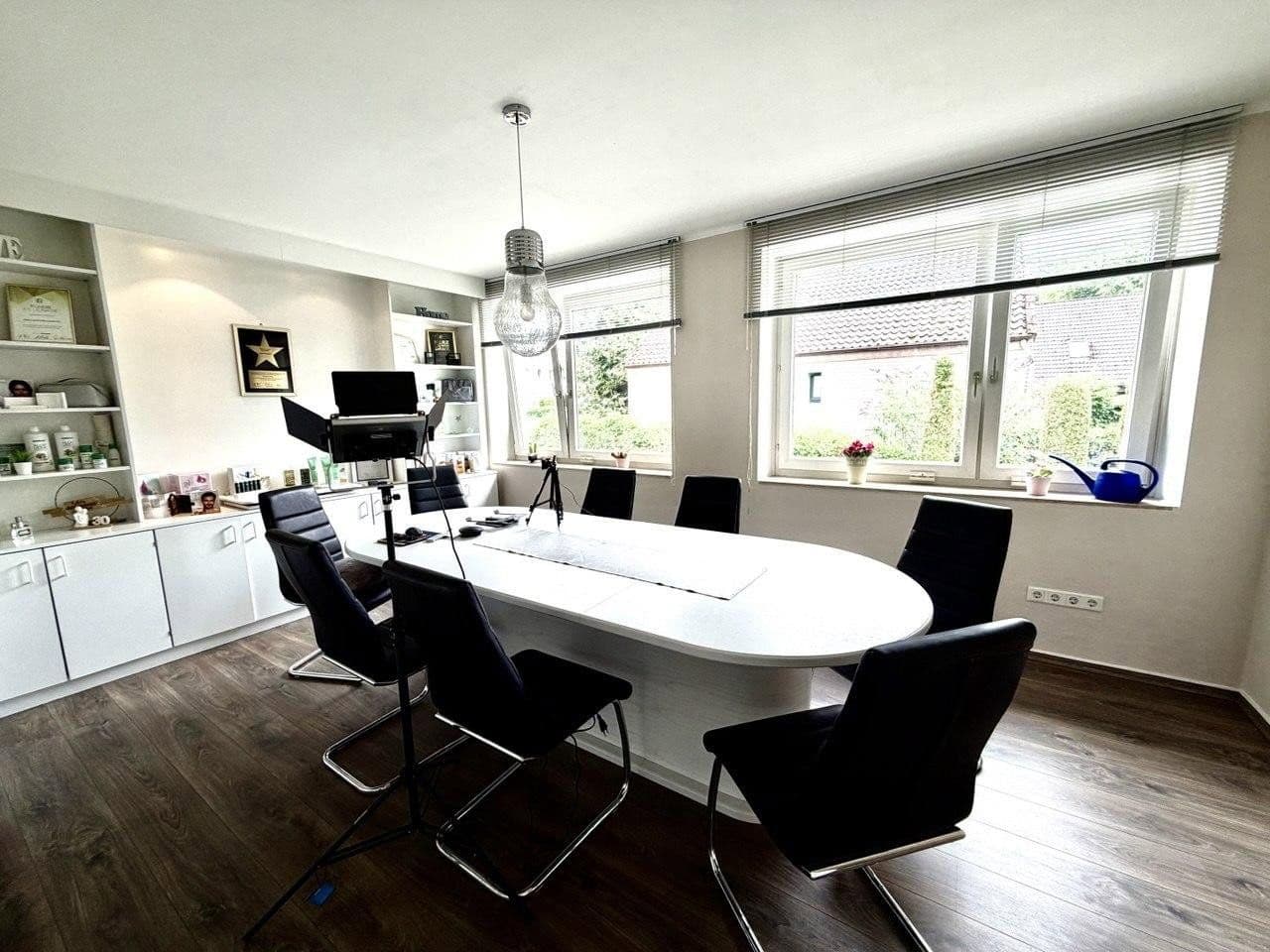 Prodej domu 417 m², pozemek 1.196 m², Burgwedel, Dolní Sasko Prodej domu 417 m², pozemek 1.196 m², Burgwedel, Dolní Sasko