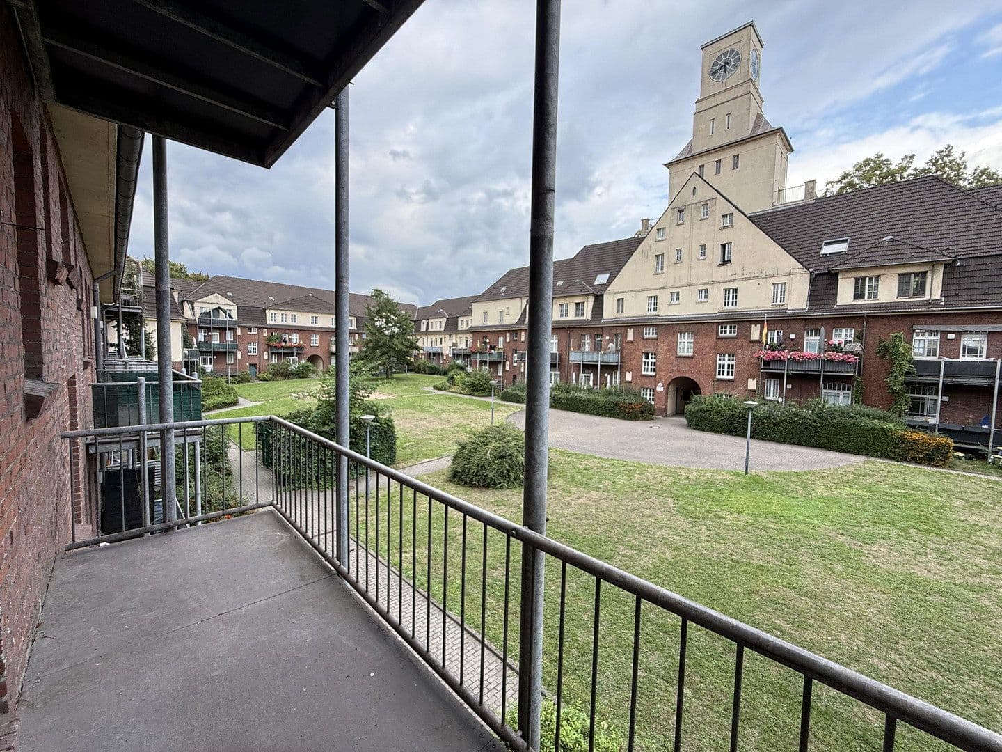 Pronájem bytu 2+1 56 m², Am Himgesberg 9, Duisburg, Severní Porýní-Vestfálsko Pronájem bytu 2+1 56 m², Am Himgesberg 9, Duisburg, Severní Porýní-Vestfálsko