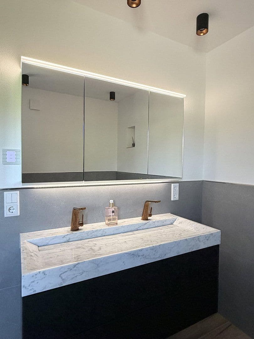 Pronájem bytu 5+1 145 m², Deuerling, Bavorsko Pronájem bytu 5+1 145 m², Deuerling, Bavorsko