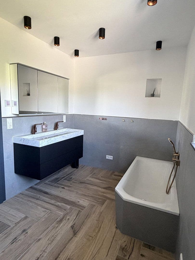 Pronájem bytu 5+1 145 m², Deuerling, Bavorsko Pronájem bytu 5+1 145 m², Deuerling, Bavorsko