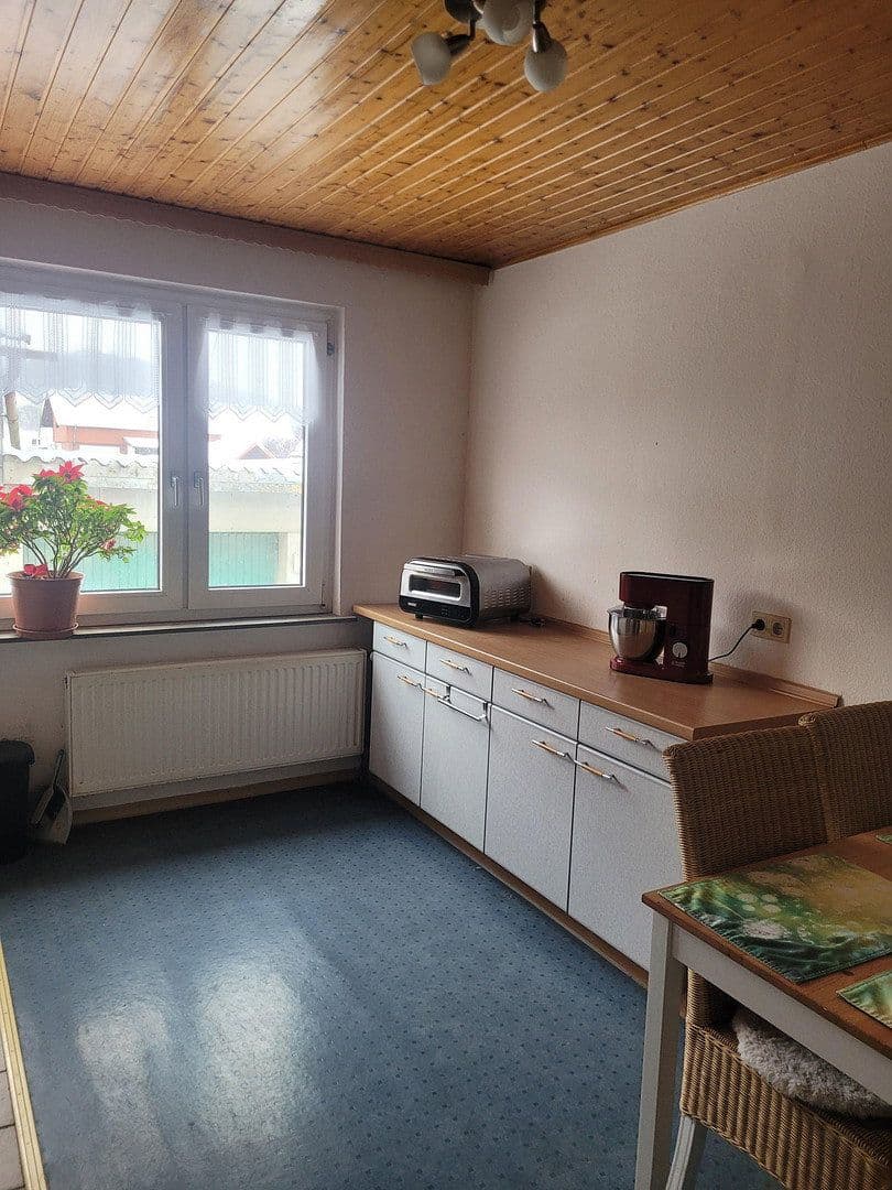 Prodej domu 155 m², pozemek 1.002 m², Bodenfelde, Dolní Sasko Prodej domu 155 m², pozemek 1.002 m², Bodenfelde, Dolní Sasko