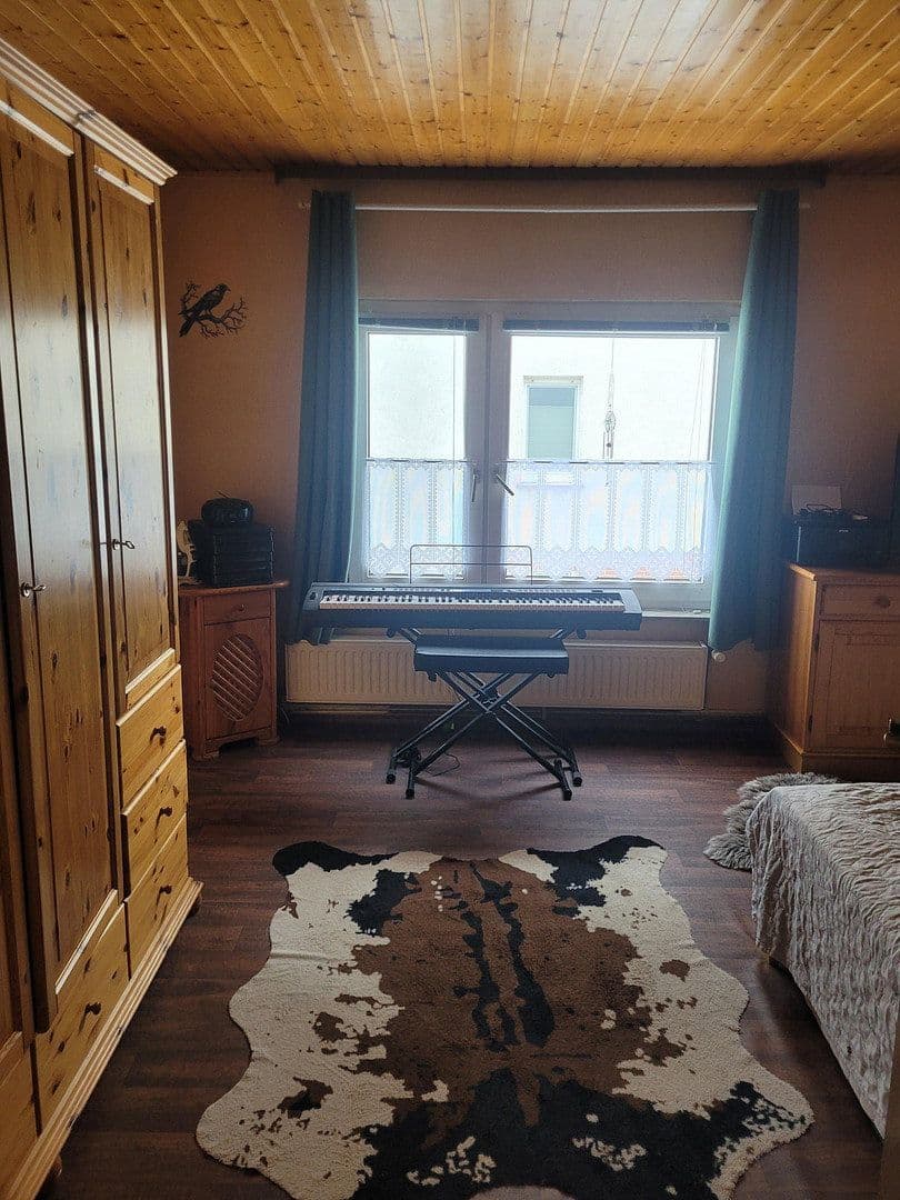 Prodej domu 155 m², pozemek 1.002 m², Bodenfelde, Dolní Sasko Prodej domu 155 m², pozemek 1.002 m², Bodenfelde, Dolní Sasko