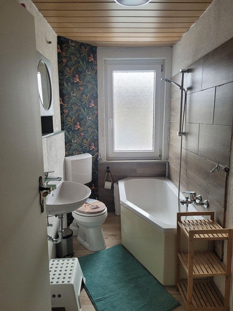 Prodej domu 155 m², pozemek 1.002 m², Bodenfelde, Dolní Sasko Prodej domu 155 m², pozemek 1.002 m², Bodenfelde, Dolní Sasko