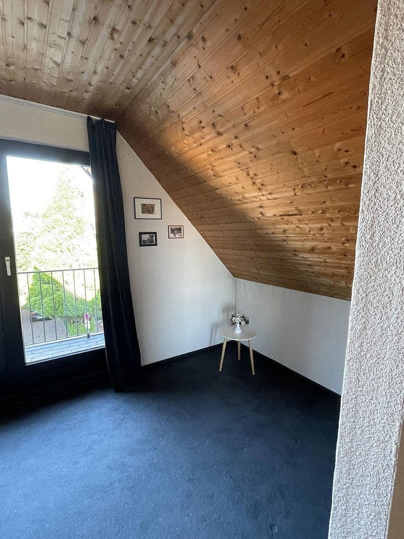 Prodej domu 146 m², pozemek 282 m², Oberhausen, Severní Porýní-Vestfálsko Prodej domu 146 m², pozemek 282 m², Oberhausen, Severní Porýní-Vestfálsko