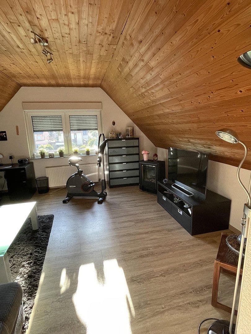 Prodej domu 146 m², pozemek 282 m², Oberhausen, Severní Porýní-Vestfálsko Prodej domu 146 m², pozemek 282 m², Oberhausen, Severní Porýní-Vestfálsko