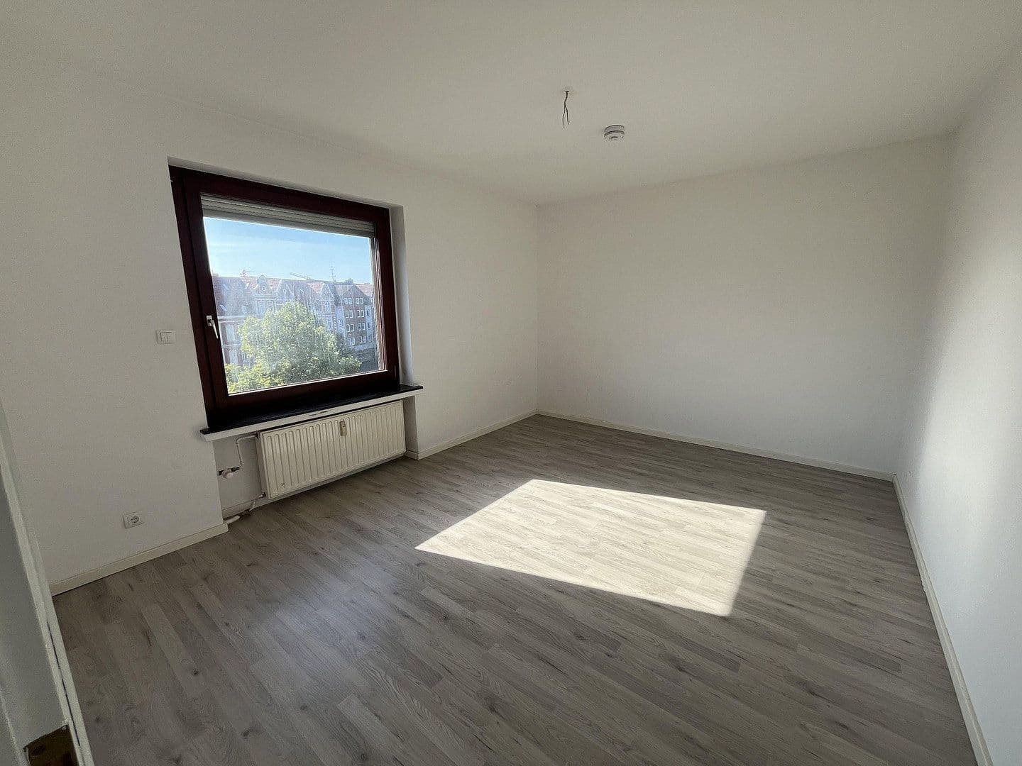 Pronájem bytu 3+1 81 m², Wolfenbüttlerstr 22, Hannover, Dolní Sasko Pronájem bytu 3+1 81 m², Wolfenbüttlerstr 22, Hannover, Dolní Sasko