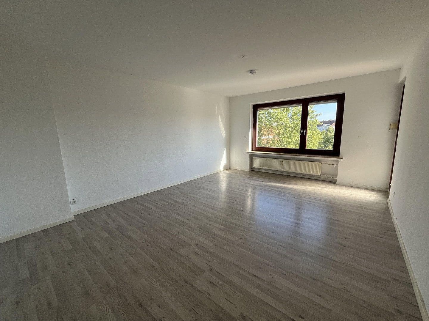 Pronájem bytu 3+1 81 m², Wolfenbüttlerstr 22, Hannover, Dolní Sasko Pronájem bytu 3+1 81 m², Wolfenbüttlerstr 22, Hannover, Dolní Sasko