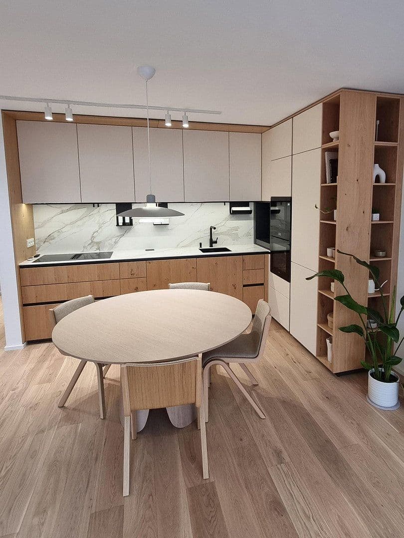 Prodej bytu 3+1 60 m², Berlin, Berlín Prodej bytu 3+1 60 m², Berlin, Berlín