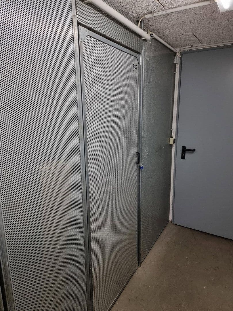 Prodej bytu 3+1 60 m², Berlin, Berlín Prodej bytu 3+1 60 m², Berlin, Berlín