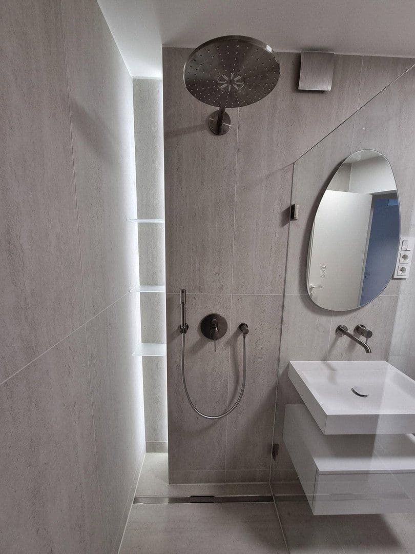 Prodej bytu 3+1 60 m², Berlin, Berlín Prodej bytu 3+1 60 m², Berlin, Berlín