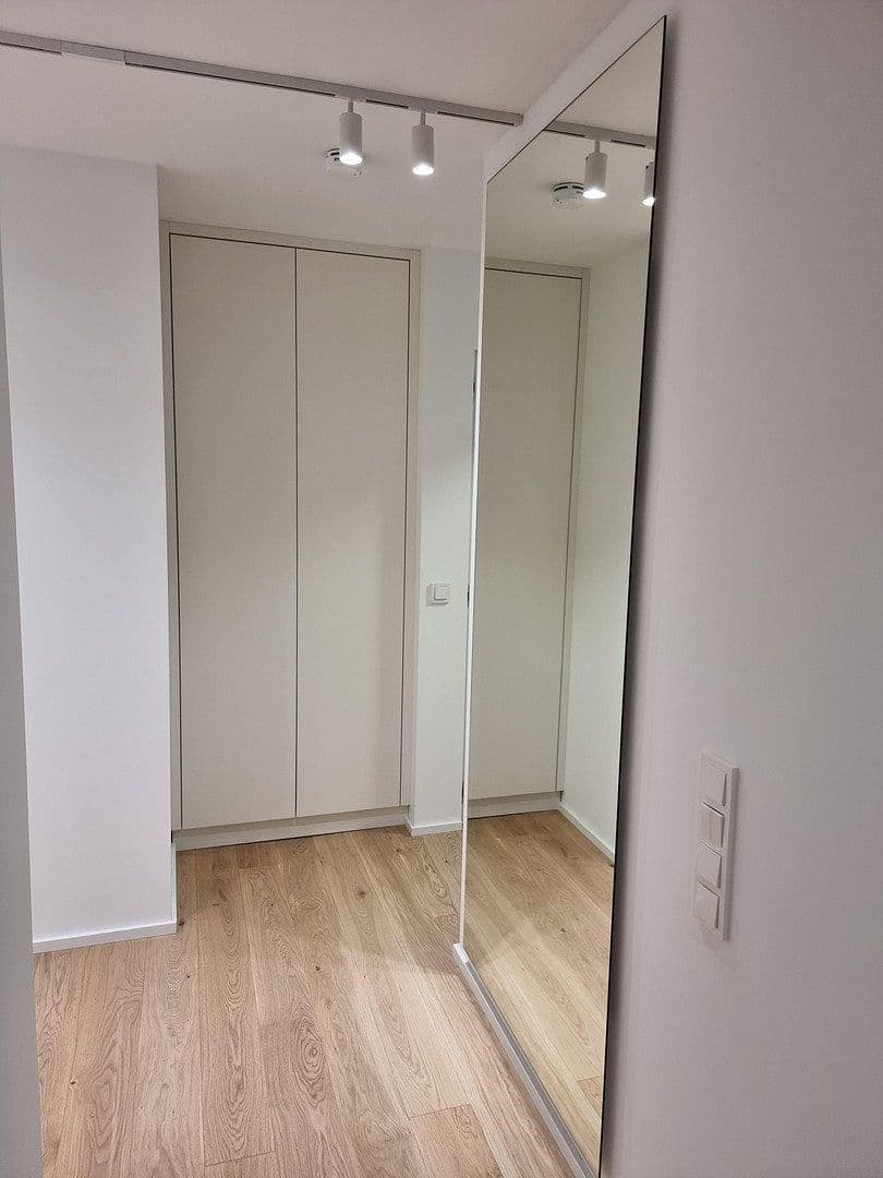 Prodej bytu 3+1 60 m², Berlin, Berlín Prodej bytu 3+1 60 m², Berlin, Berlín