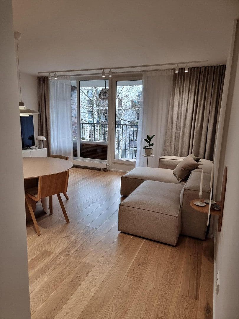 Prodej bytu 3+1 60 m², Berlin, Berlín Prodej bytu 3+1 60 m², Berlin, Berlín