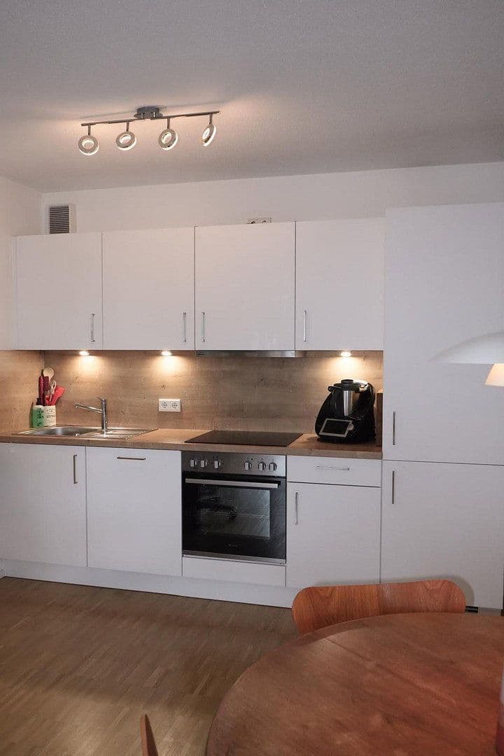 Pronájem bytu 2+1 67 m², Johanna-Dachs-Str. 36, Regensburg, Bavorsko Pronájem bytu 2+1 67 m², Johanna-Dachs-Str. 36, Regensburg, Bavorsko