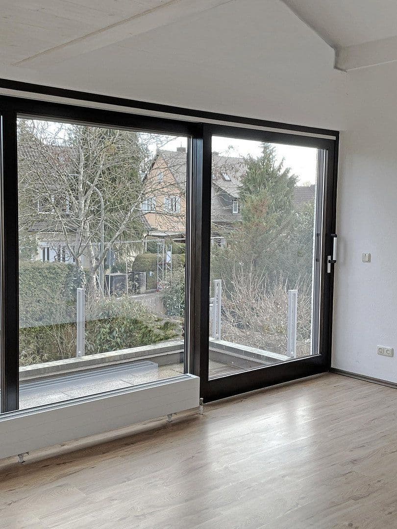 Pronájem domu 130 m², pozemek 360 m², München - Pasing-Obermenzing, Bavorsko Pronájem domu 130 m², pozemek 360 m², München - Pasing-Obermenzing, Bavorsko