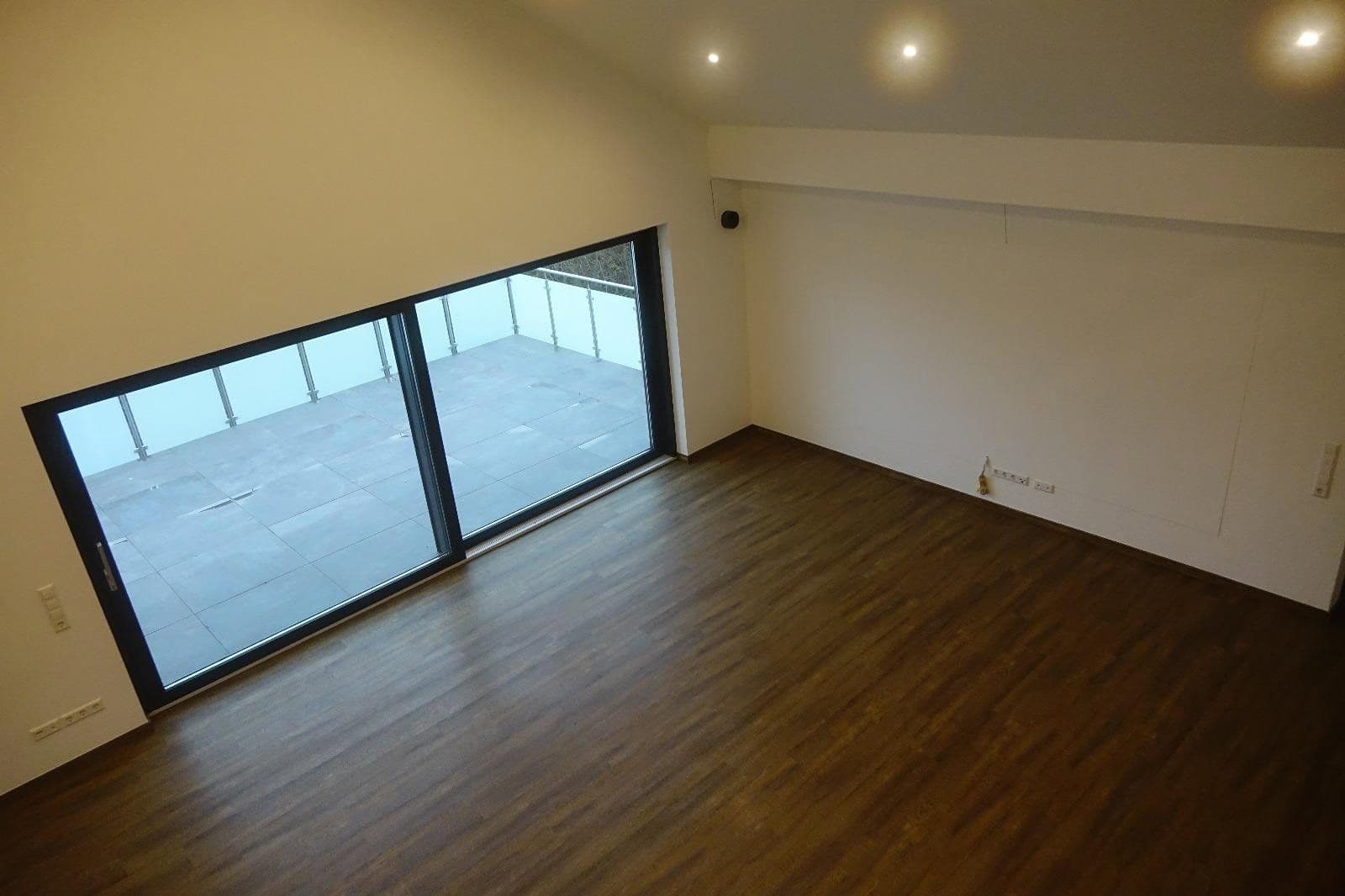 Pronájem bytu 5+1 172 m², Trechterweg 29, Bad Schönborn, Bádensko-Württembersko Pronájem bytu 5+1 172 m², Trechterweg 29, Bad Schönborn, Bádensko-Württembersko