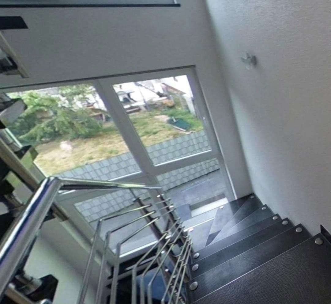 Prodej domu 432 m², pozemek 1.400 m², Pestalozzistraße 1, Schönenberg-Kübelberg, Porýní-Falc Prodej domu 432 m², pozemek 1.400 m², Pestalozzistraße 1, Schönenberg-Kübelberg, Porýní-Falc