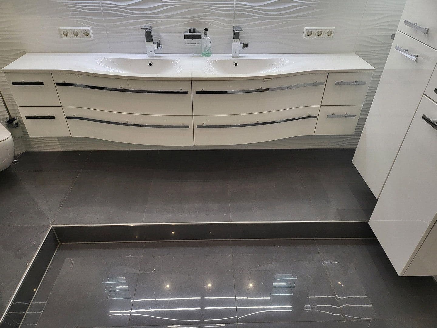 Prodej domu 432 m², pozemek 1.400 m², Pestalozzistraße 1, Schönenberg-Kübelberg, Porýní-Falc Prodej domu 432 m², pozemek 1.400 m², Pestalozzistraße 1, Schönenberg-Kübelberg, Porýní-Falc