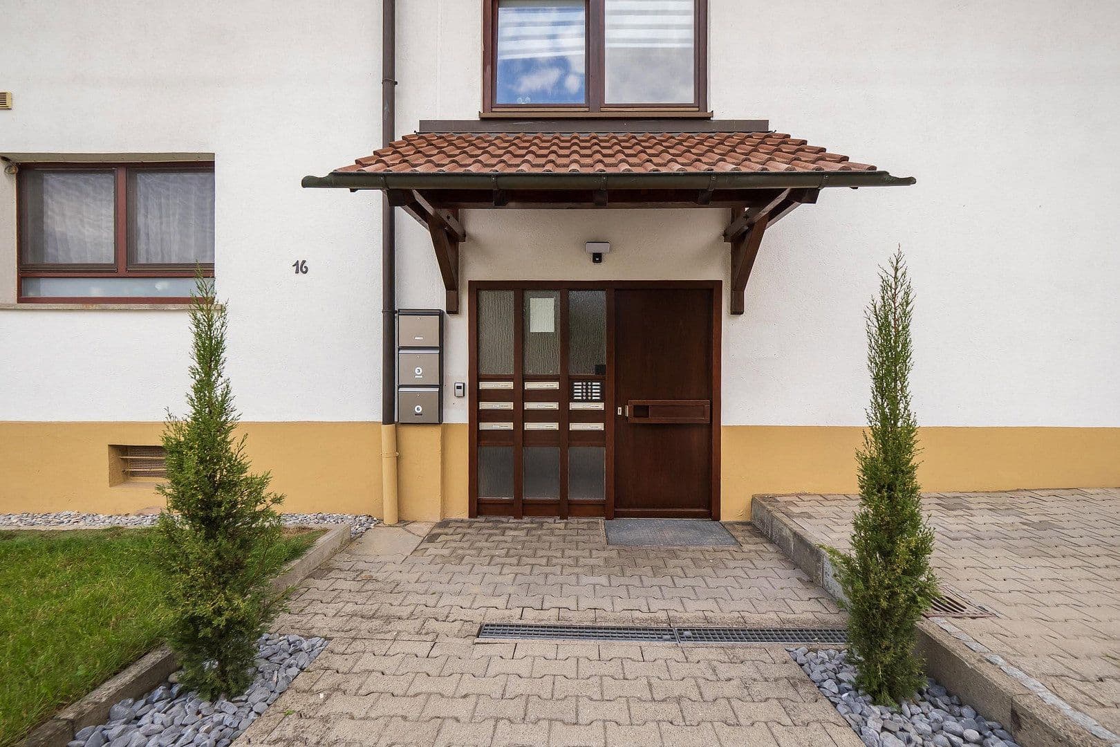 Pronájem bytu 1+1 16 m², Kronenstr. 16, Meersburg, Bádensko-Württembersko Pronájem bytu 1+1 16 m², Kronenstr. 16, Meersburg, Bádensko-Württembersko