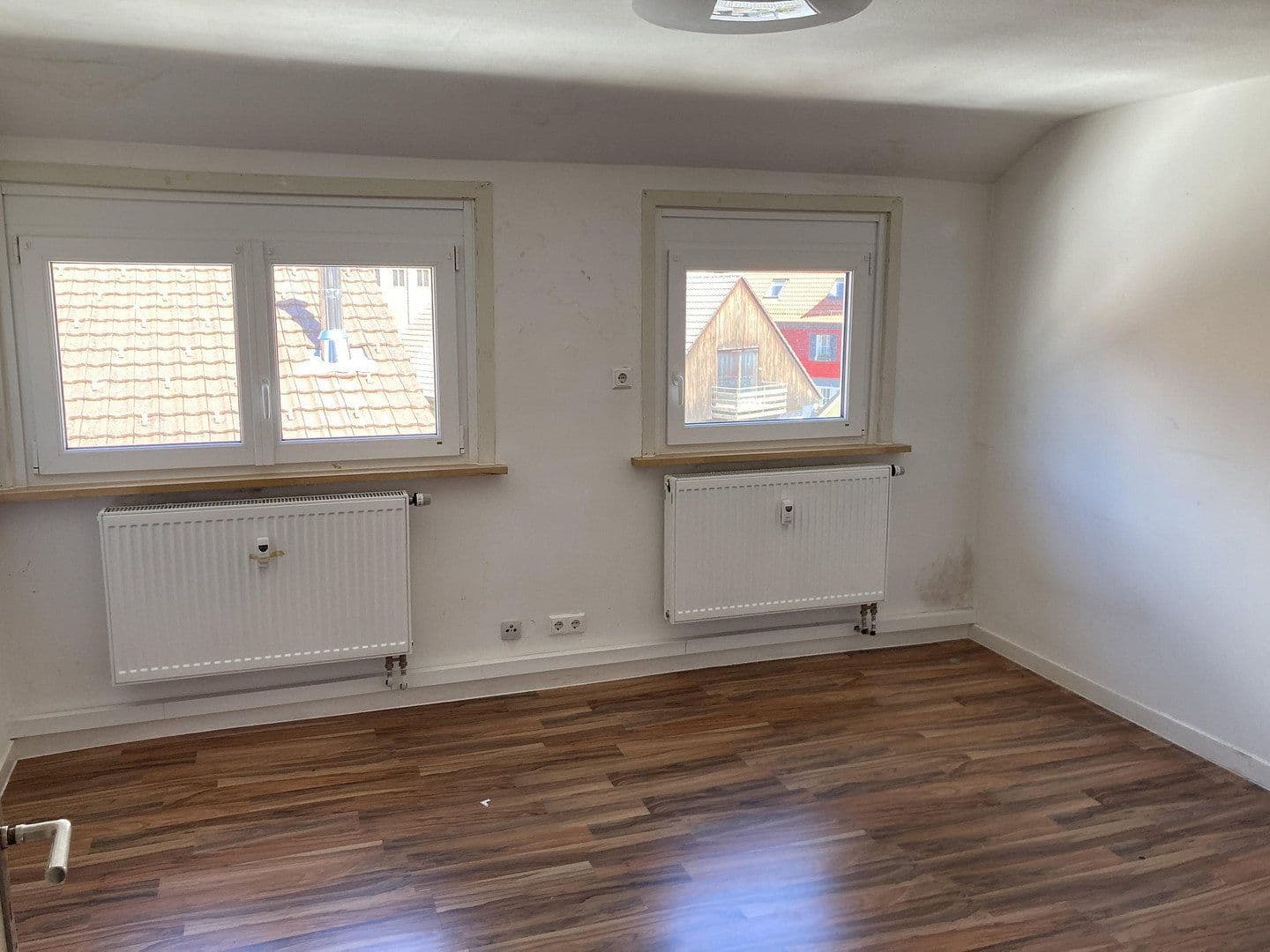 Pronájem bytu 4+1 90 m², Karlstr. 10, Alpirsbach, Bádensko-Württembersko Pronájem bytu 4+1 90 m², Karlstr. 10, Alpirsbach, Bádensko-Württembersko
