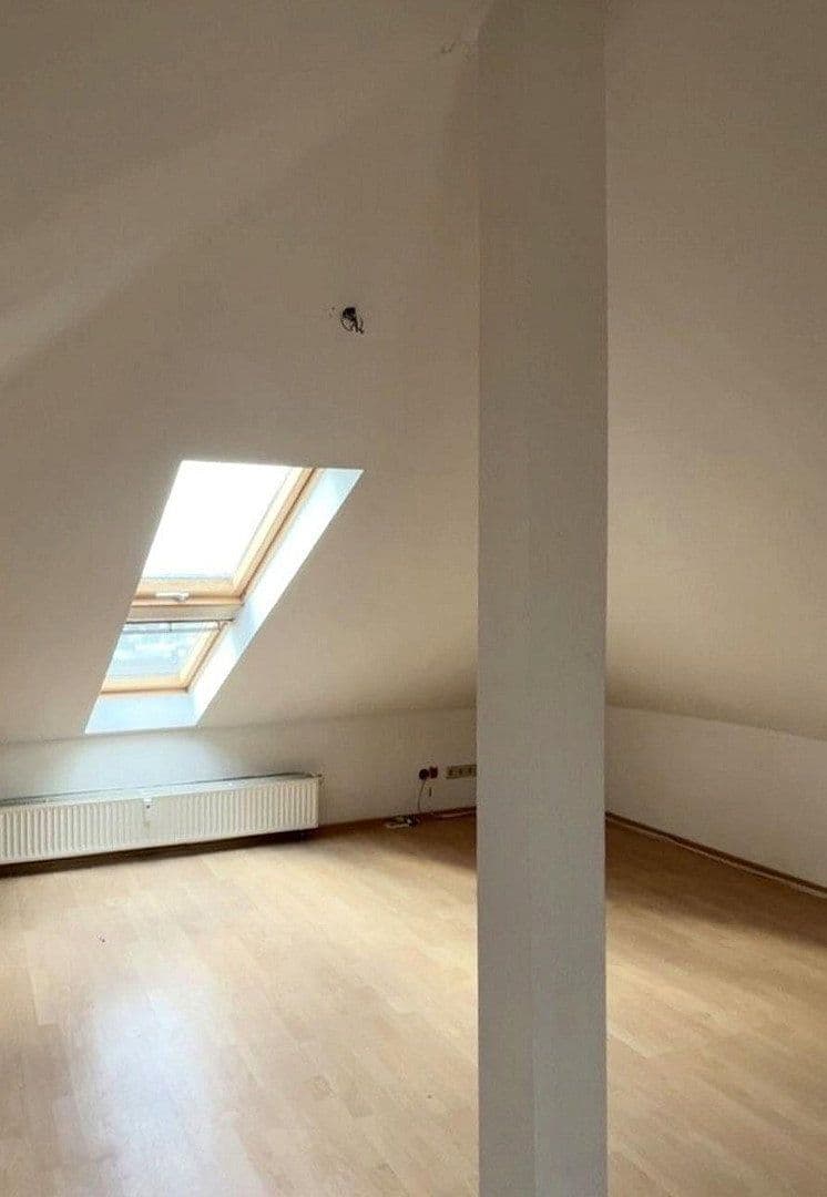 Pronájem bytu 3+1 74 m², Körnestraße 2, Freital, Sasko Pronájem bytu 3+1 74 m², Körnestraße 2, Freital, Sasko