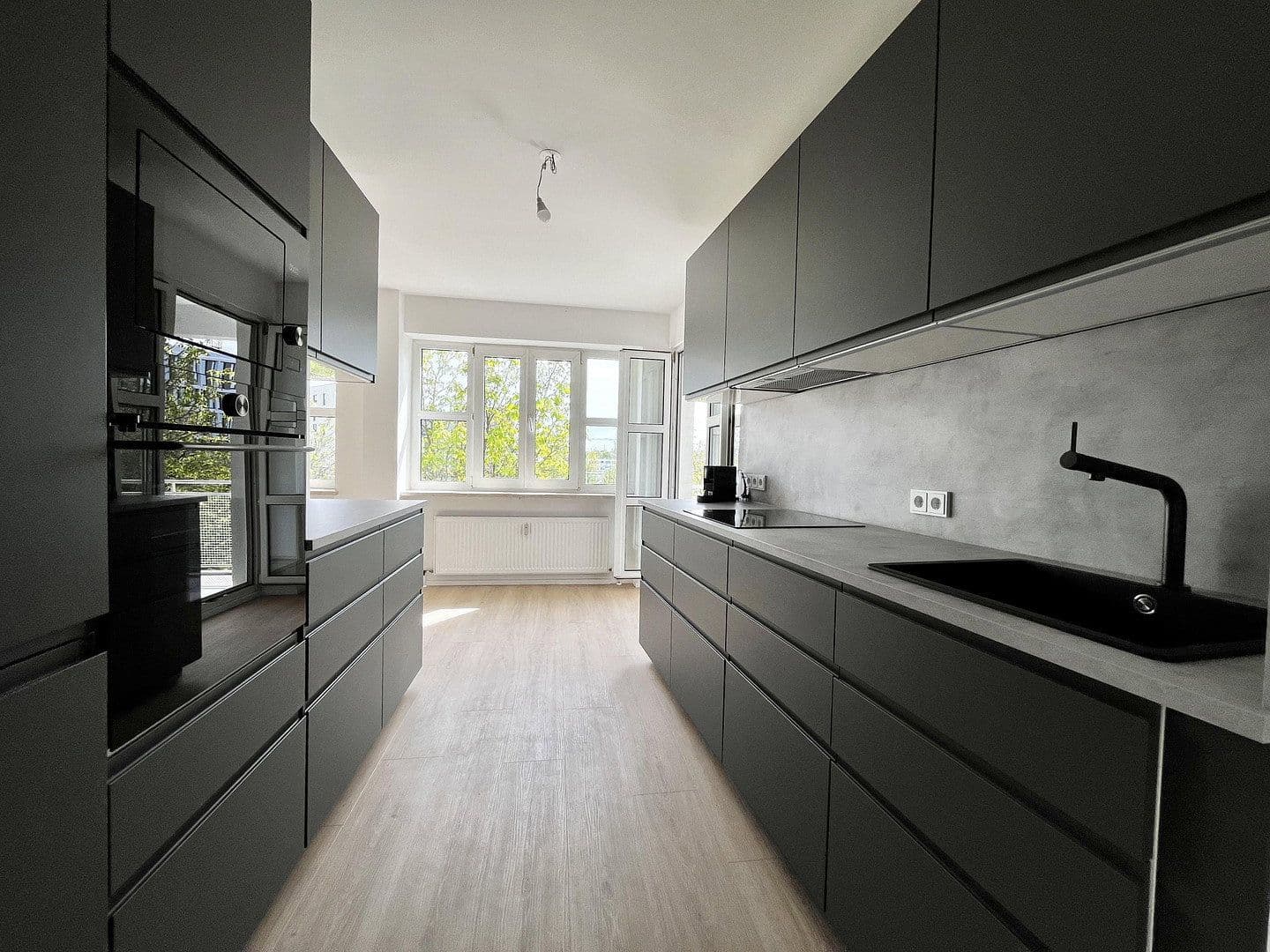 Prodej bytu 4+1 91 m², Rosa-Luxemburg-Platz 3, München, Bavorsko Prodej bytu 4+1 91 m², Rosa-Luxemburg-Platz 3, München, Bavorsko