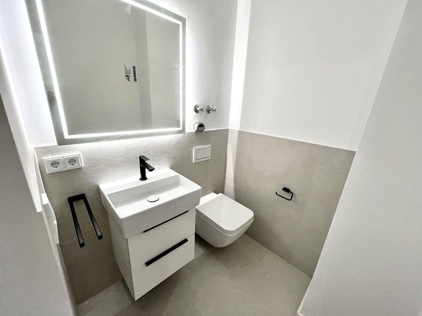 Prodej bytu 4+1 91 m², Rosa-Luxemburg-Platz 3, München, Bavorsko Prodej bytu 4+1 91 m², Rosa-Luxemburg-Platz 3, München, Bavorsko