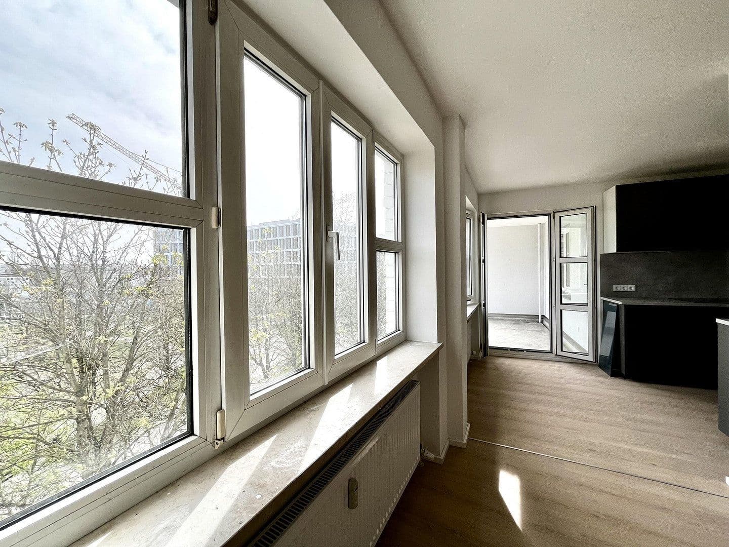 Prodej bytu 4+1 91 m², Rosa-Luxemburg-Platz 3, München, Bavorsko Prodej bytu 4+1 91 m², Rosa-Luxemburg-Platz 3, München, Bavorsko