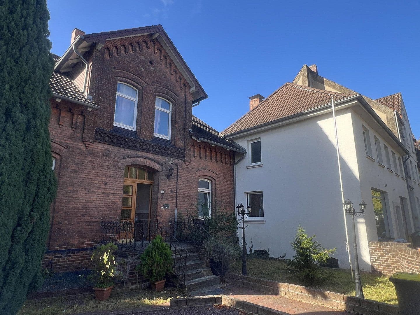 Prodej domu 334 m², pozemek 1.268 m², Hannoversche Straße 30, Seelze, Dolní Sasko Prodej domu 334 m², pozemek 1.268 m², Hannoversche Straße 30, Seelze, Dolní Sasko