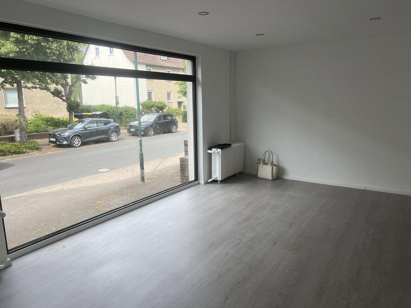 Prodej domu 334 m², pozemek 1.268 m², Hannoversche Straße 30, Seelze, Dolní Sasko Prodej domu 334 m², pozemek 1.268 m², Hannoversche Straße 30, Seelze, Dolní Sasko