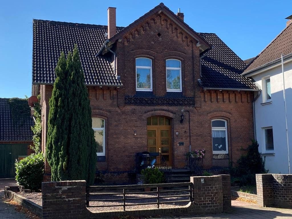 Prodej domu 334 m², pozemek 1.268 m², Hannoversche Straße 30, Seelze, Dolní Sasko Prodej domu 334 m², pozemek 1.268 m², Hannoversche Straße 30, Seelze, Dolní Sasko
