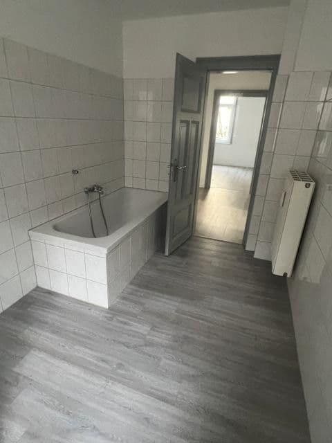 Prodej domu 334 m², pozemek 1.268 m², Hannoversche Straße 30, Seelze, Dolní Sasko Prodej domu 334 m², pozemek 1.268 m², Hannoversche Straße 30, Seelze, Dolní Sasko
