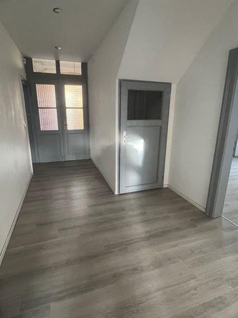 Prodej domu 334 m², pozemek 1.268 m², Hannoversche Straße 30, Seelze, Dolní Sasko Prodej domu 334 m², pozemek 1.268 m², Hannoversche Straße 30, Seelze, Dolní Sasko
