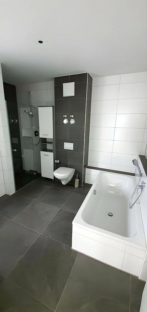 Pronájem bytu 3+kk 110 m², Mühldorf am Inn, Mühldorf am Inn, Bavorsko Pronájem bytu 3+kk 110 m², Mühldorf am Inn, Mühldorf am Inn, Bavorsko