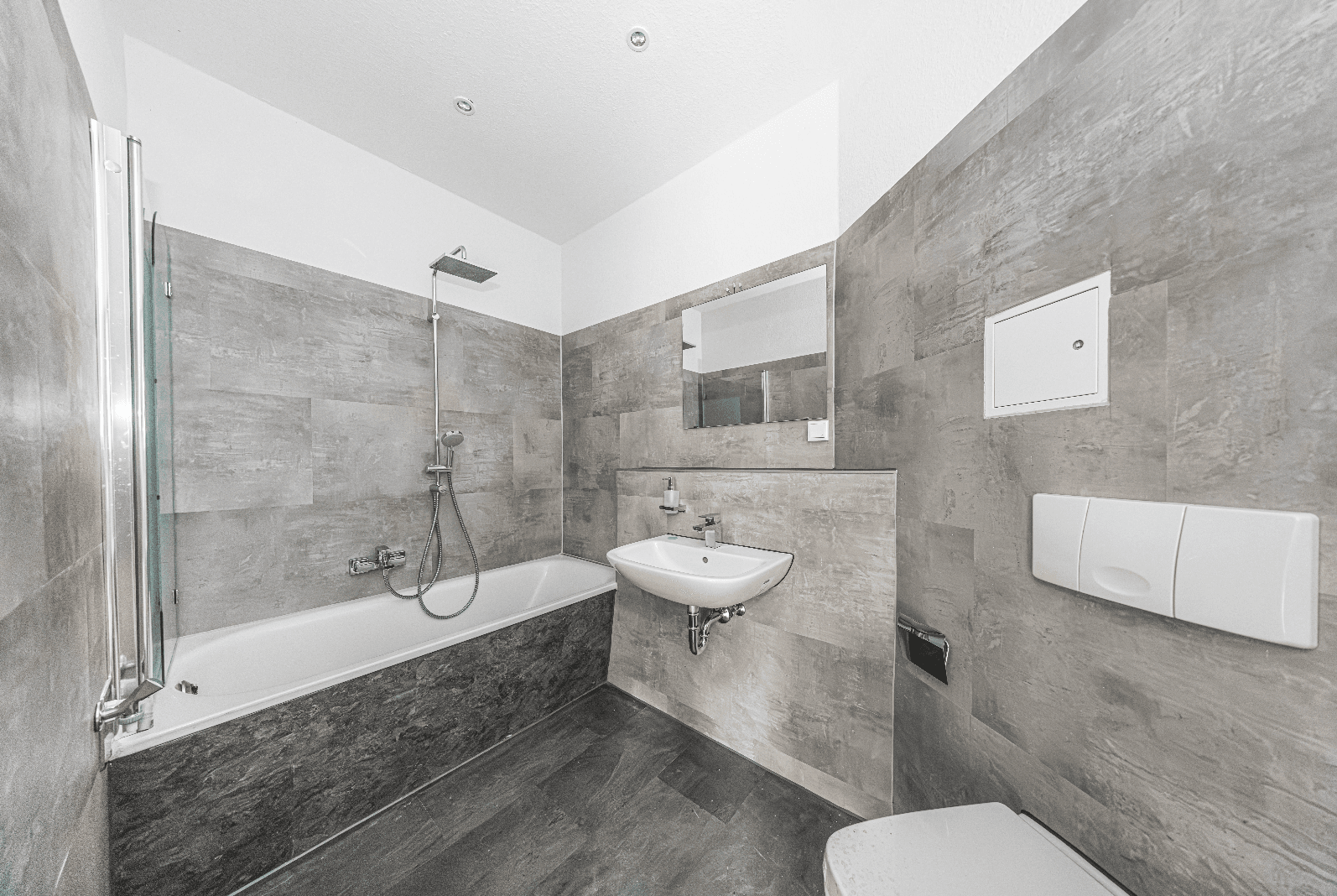 Pronájem bytu 2+1 53 m², Wielandstraße 12, Leipzig, Sasko Pronájem bytu 2+1 53 m², Wielandstraße 12, Leipzig, Sasko