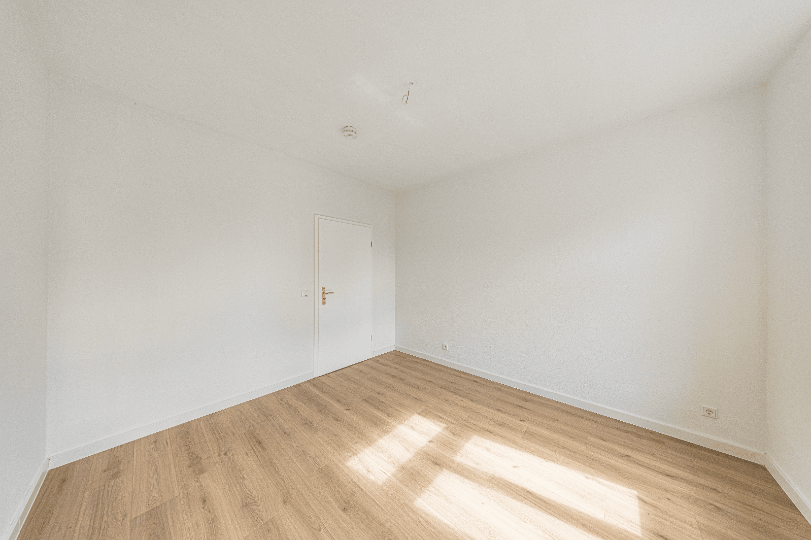 Pronájem bytu 2+1 53 m², Wielandstraße 12, Leipzig, Sasko Pronájem bytu 2+1 53 m², Wielandstraße 12, Leipzig, Sasko