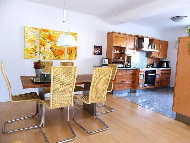 Prodej domu 120 m², pozemek 413 m², Wetter (Ruhr), Severní Porýní-Vestfálsko Prodej domu 120 m², pozemek 413 m², Wetter (Ruhr), Severní Porýní-Vestfálsko
