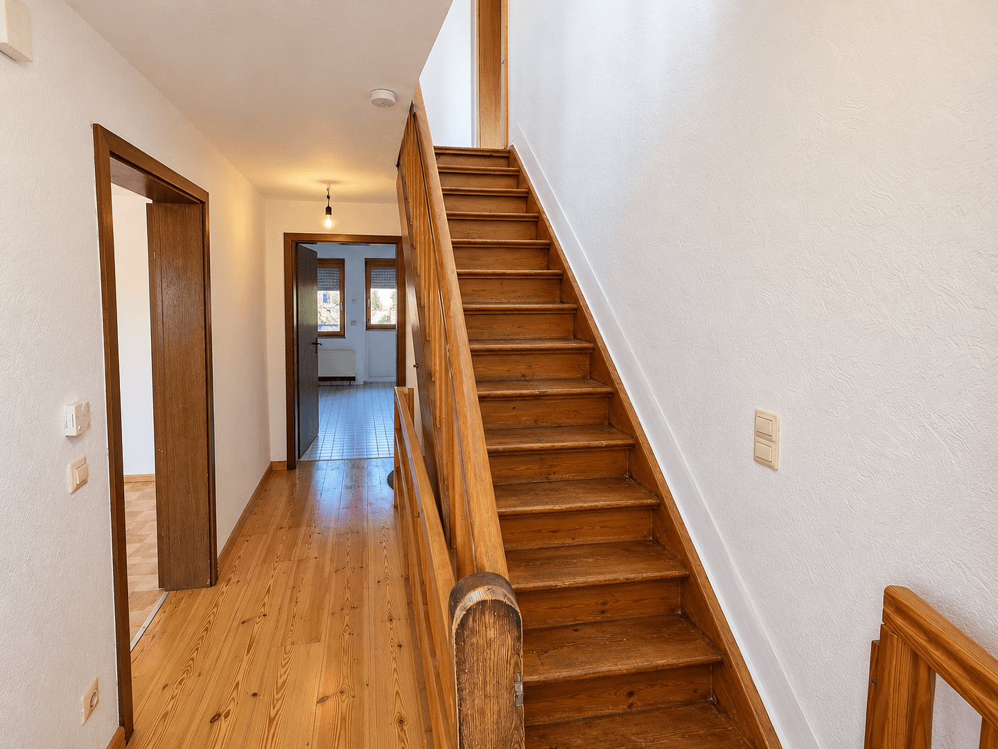 Prodej domu 250 m², pozemek 1.001 m², Dobelstraße 1, Bad Boll, Bádensko-Württembersko Prodej domu 250 m², pozemek 1.001 m², Dobelstraße 1, Bad Boll, Bádensko-Württembersko
