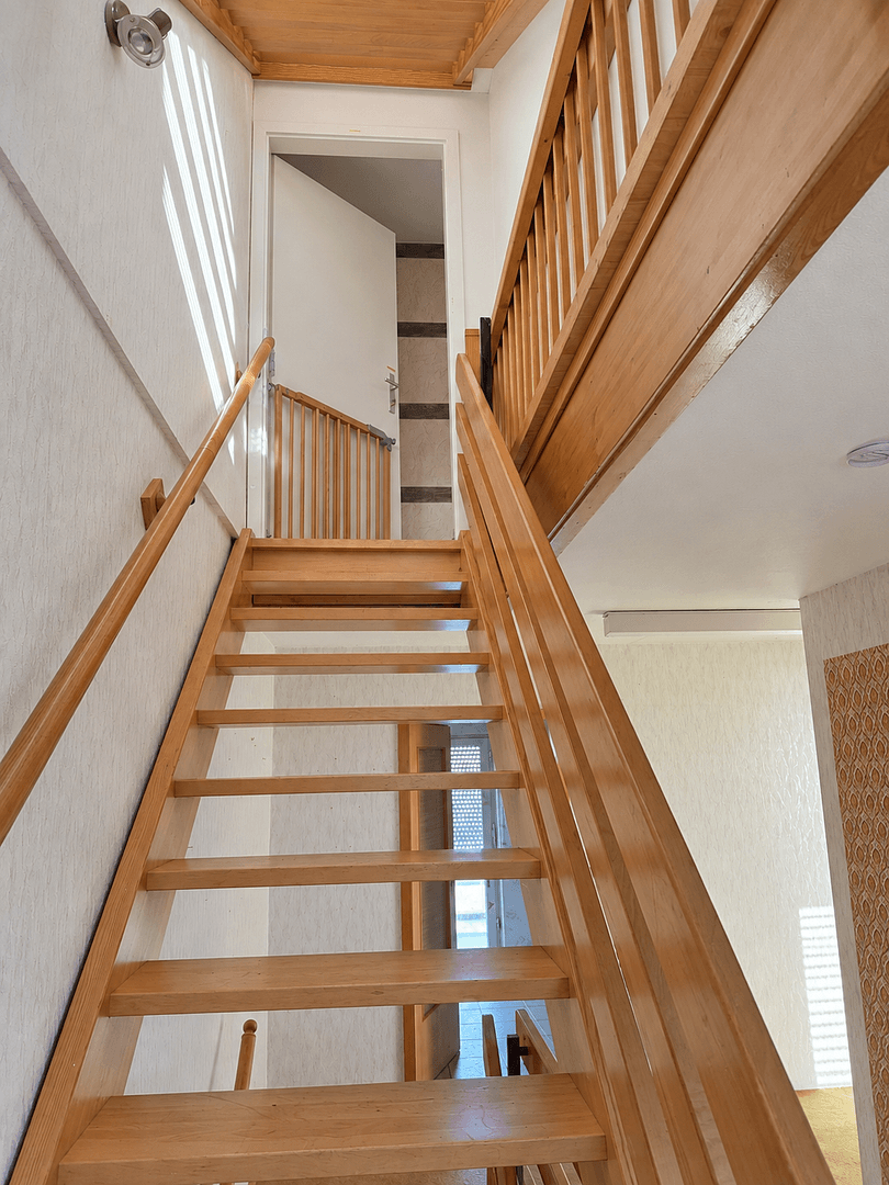 Prodej domu 250 m², pozemek 1.001 m², Dobelstraße 1, Bad Boll, Bádensko-Württembersko Prodej domu 250 m², pozemek 1.001 m², Dobelstraße 1, Bad Boll, Bádensko-Württembersko