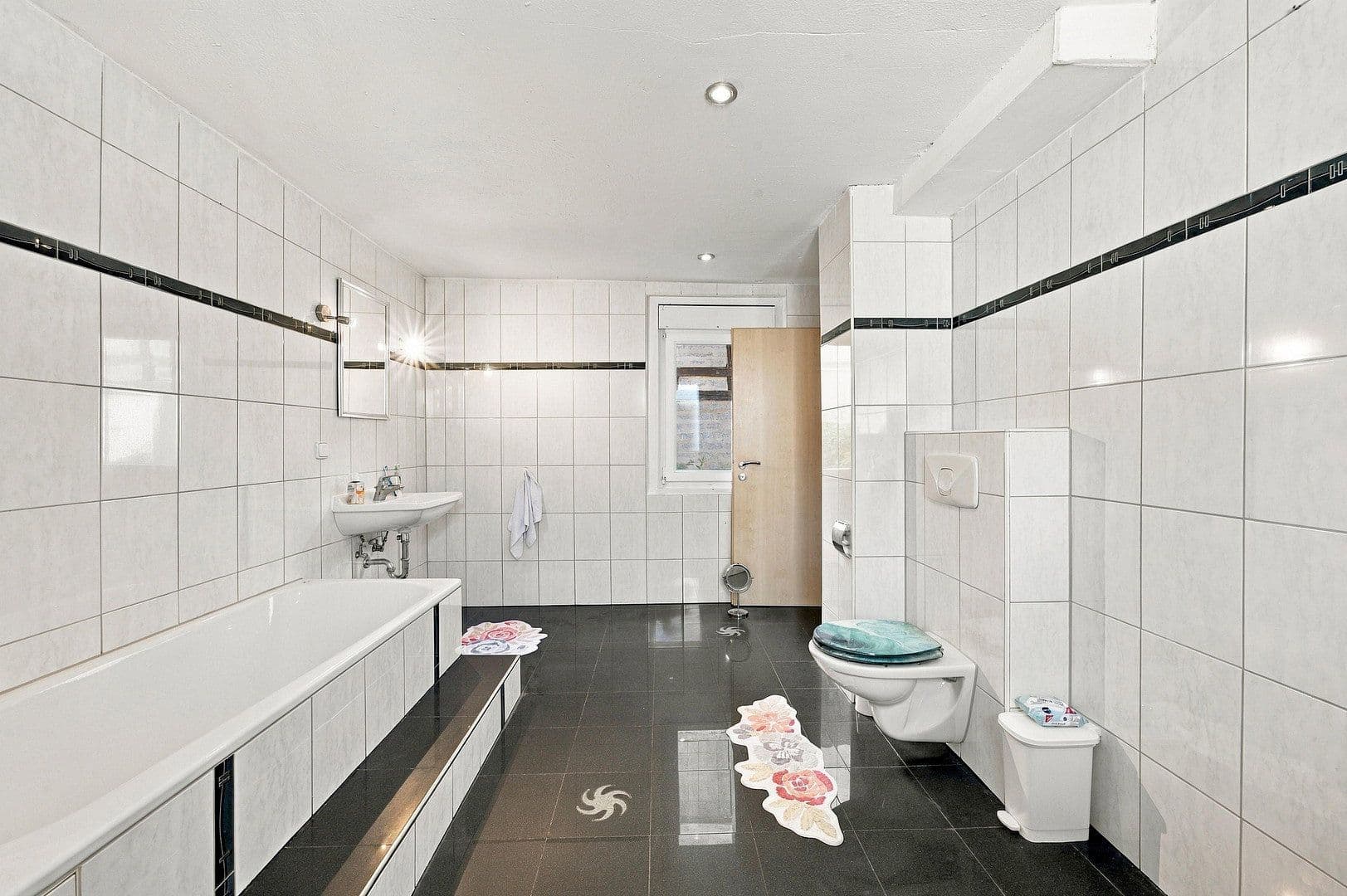 Prodej domu 200 m², pozemek 271 m², Flein, Bádensko-Württembersko Prodej domu 200 m², pozemek 271 m², Flein, Bádensko-Württembersko