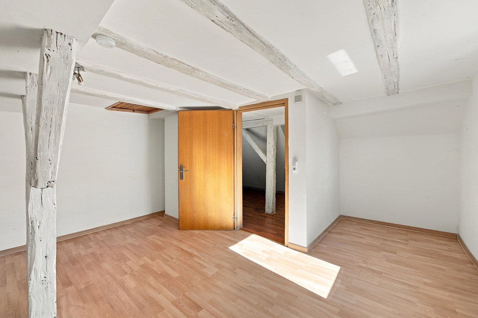 Prodej domu 200 m², pozemek 271 m², Flein, Bádensko-Württembersko Prodej domu 200 m², pozemek 271 m², Flein, Bádensko-Württembersko