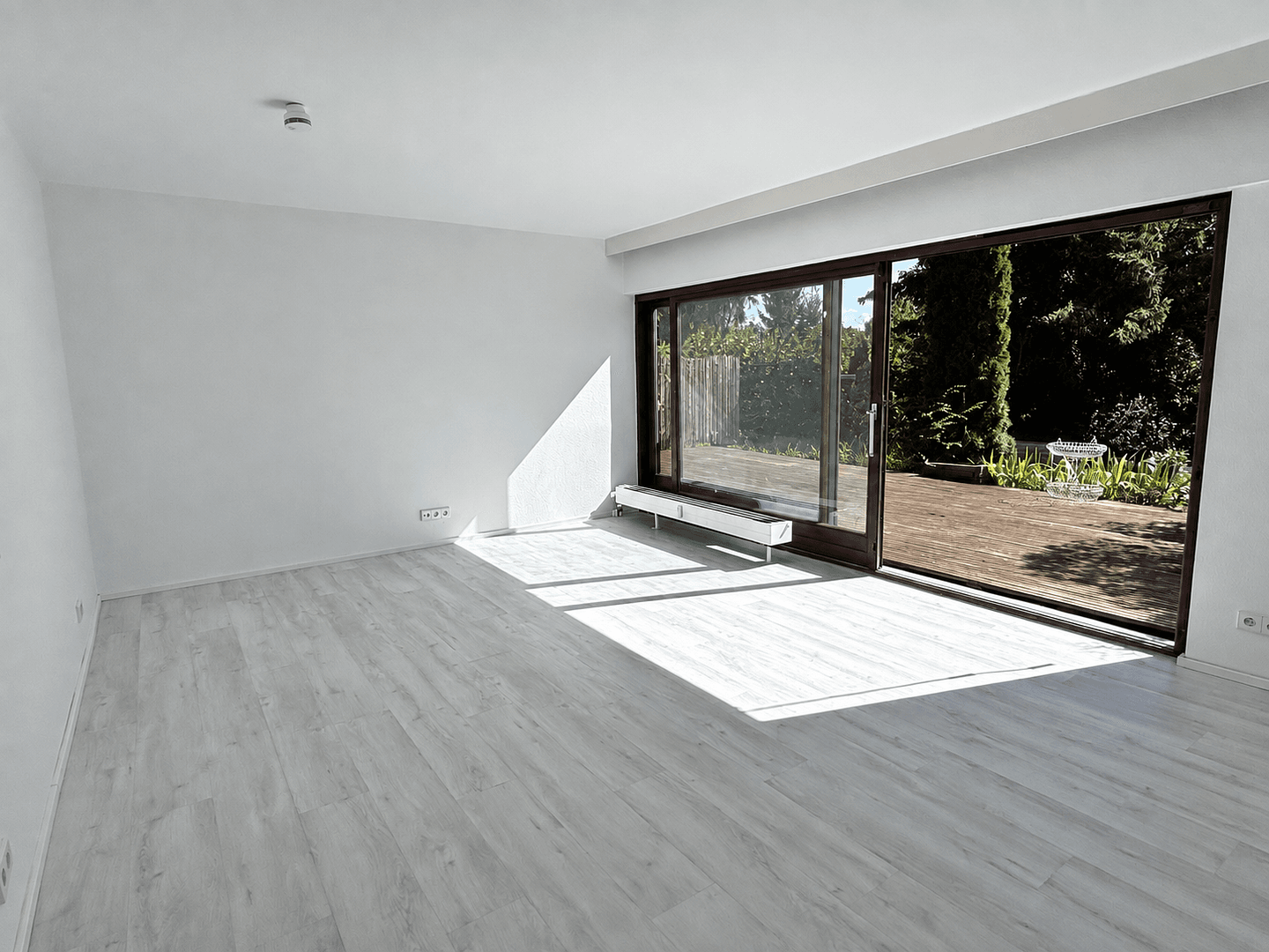 Pronájem bytu 2+1 66 m², Aidlingen, Bádensko-Württembersko Pronájem bytu 2+1 66 m², Aidlingen, Bádensko-Württembersko