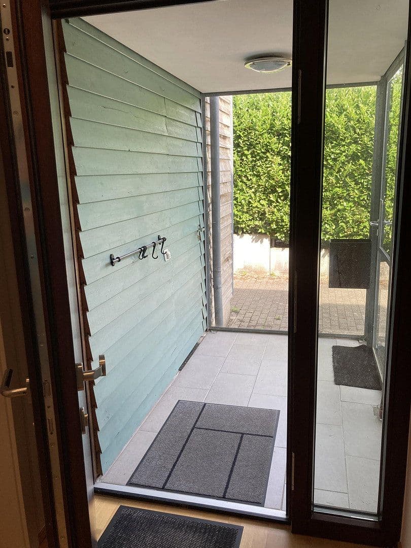 Pronájem domu 172 m², pozemek 257 m², Leverkusen, Severní Porýní-Vestfálsko Pronájem domu 172 m², pozemek 257 m², Leverkusen, Severní Porýní-Vestfálsko